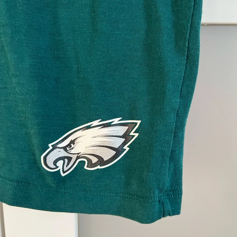 Victorias Secret PINK Philadelphia Eagles T-Shirt - Picture 4 of 7